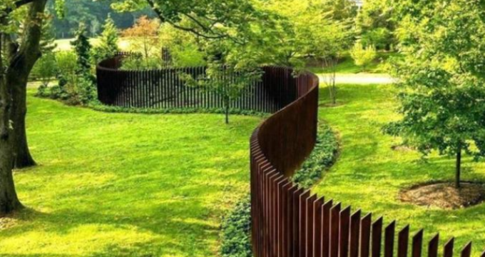 Φράκτης δικτυωτού πλέγματος χάλυβα Corten φρακτών στύλων μετάλλων αγροτικού ελικοειδής σχεδιαγράμματος κήπων