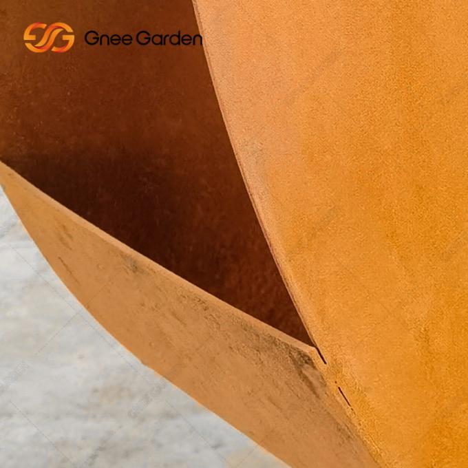 Σύγχρονος μετάλλων καλλιεργητής Corten καλλιεργητών σκουριασμένος κόκκινος προσαρμοσμένος για το εσωτερικό σπίτι και την υπαίθρια διακόσμηση κήπων